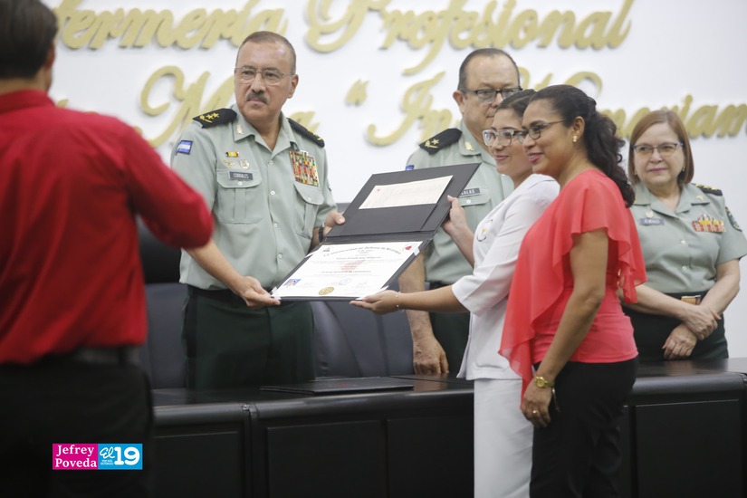 Egresados-Universidad-4-de-Mayo-16