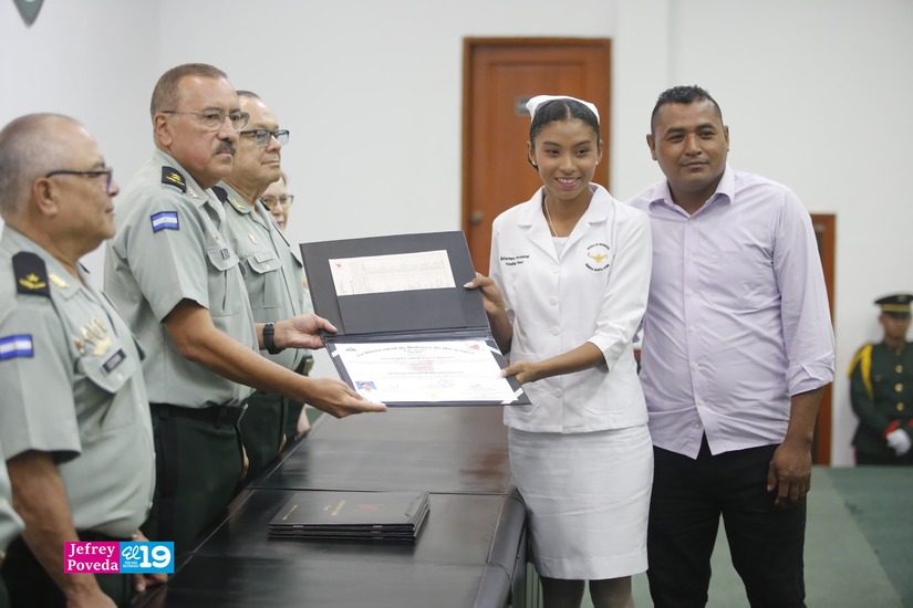 Egresados-Universidad-4-de-Mayo-20