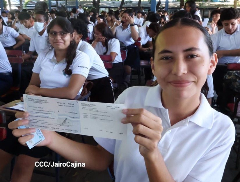 Bono-Presidencial-a-Bachilleres-12