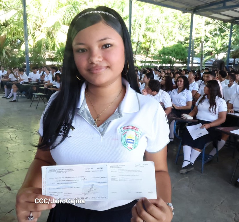 Bono-Presidencial-a-Bachilleres-13