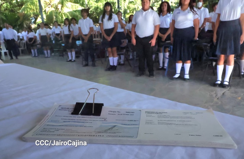 Bono-Presidencial-a-Bachilleres-22