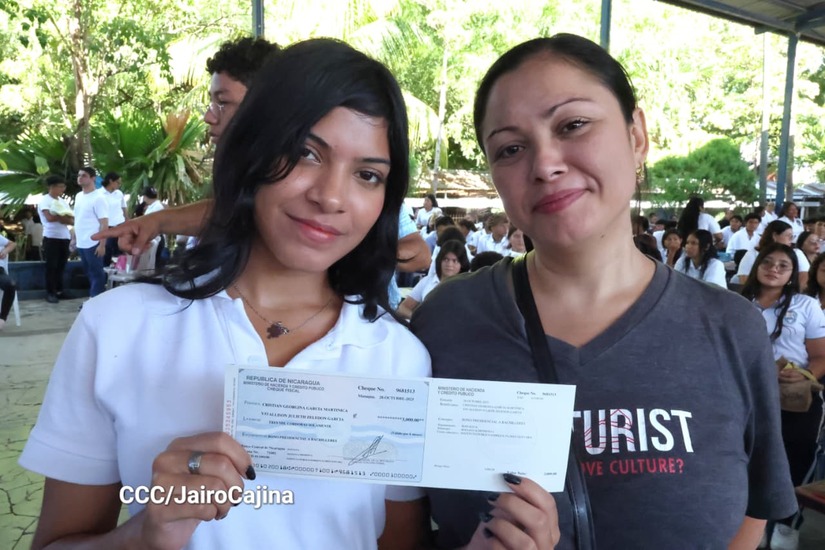 Bono-Presidencial-a-Bachilleres-34