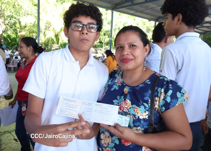 Bono-Presidencial-a-Bachilleres-36