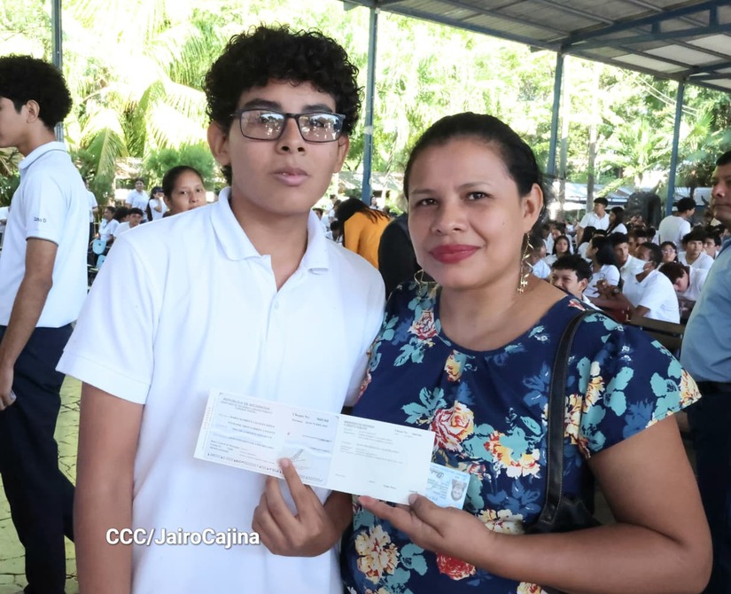 Bono-Presidencial-a-Bachilleres-37