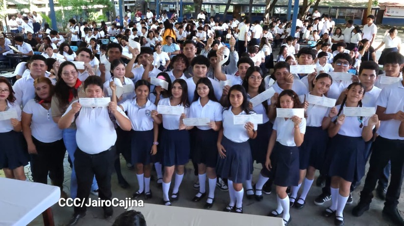 Bono-Presidencial-a-Bachilleres-38