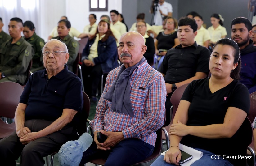 Conferencia-Benjamin-Zeledon--(11)