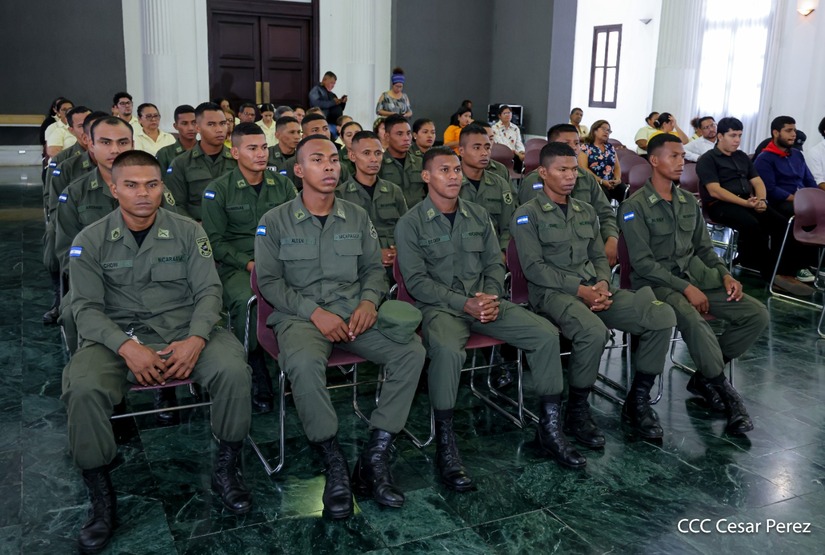 Conferencia-Benjamin-Zeledon--(2)