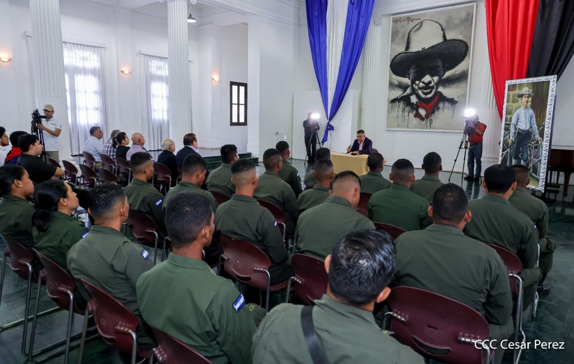 Conferencia-Benjamin-Zeledon--(4)