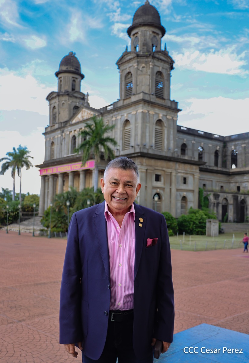 Conferencia-Benjamin-Zeledon--(5)