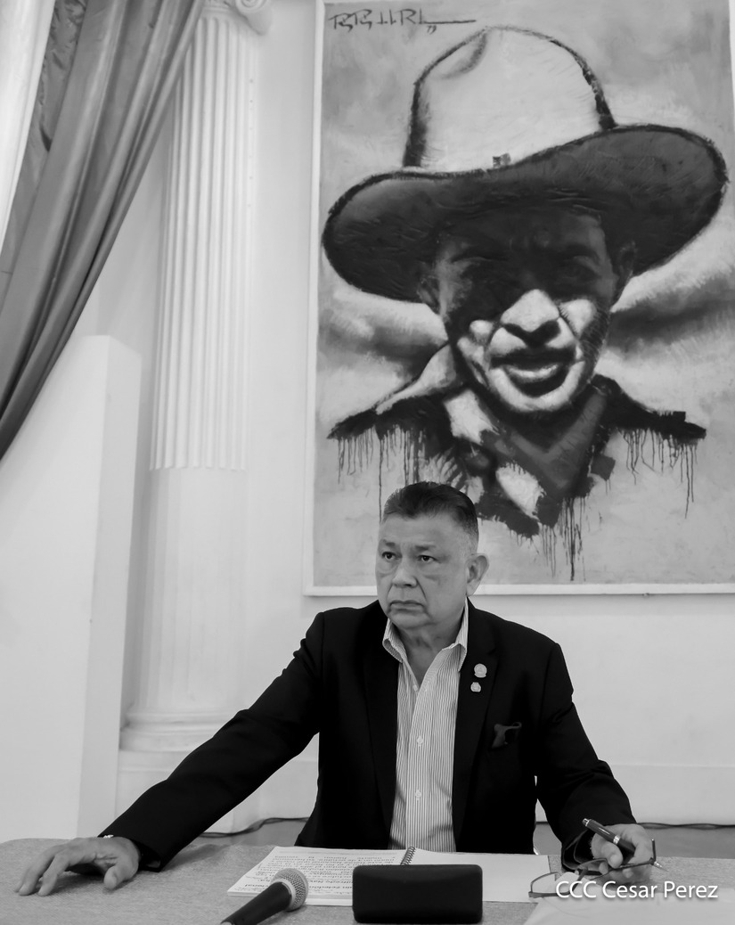 Conferencia-Benjamin-Zeledon--(7)