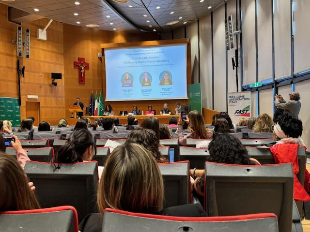 CONFERENCIA-DE-MUJERES2