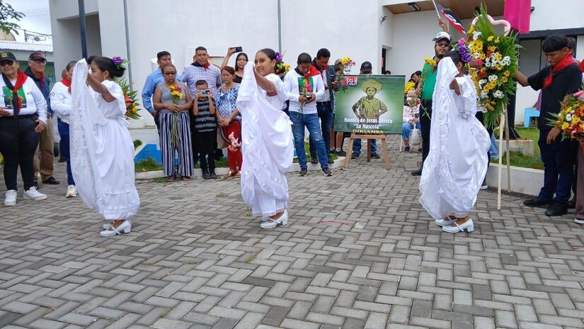 Recuerdan-a-La-Mascota-6