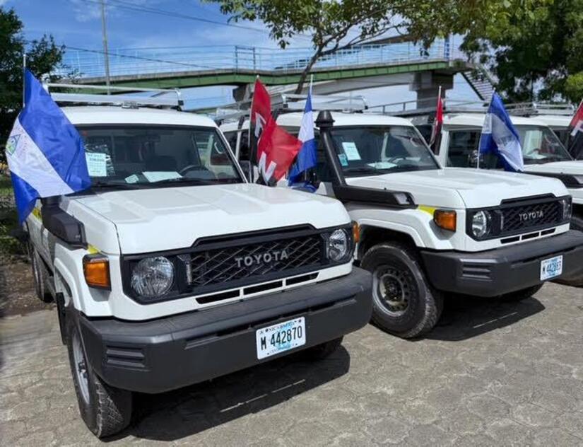 Nuevas-ambulancias-16