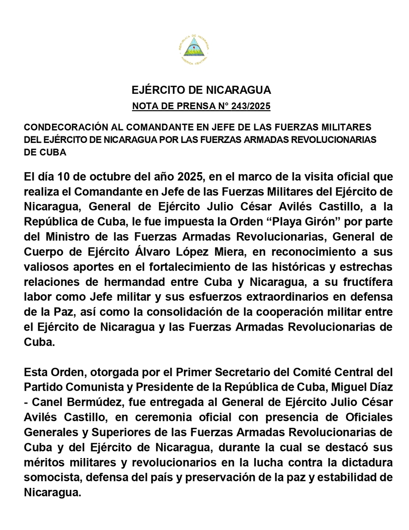 Cuba-Condecora-al-Jefe-del-Ejercito-de-Nicaragua--(1)