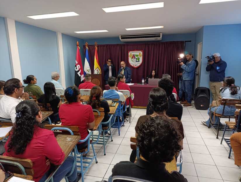 Conferencia-Edwin-Castro-1