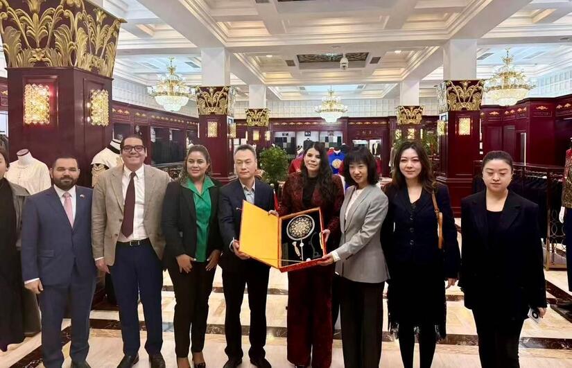 Companera-Camila-Ortega-1