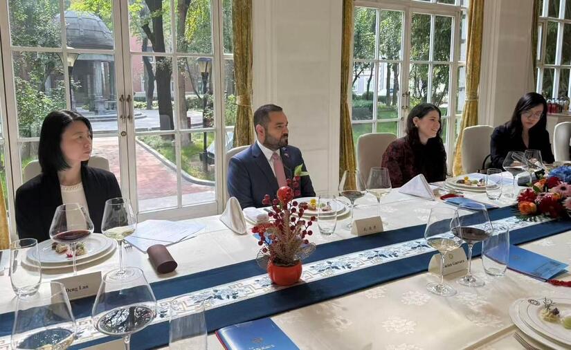 Companera-Camila-Ortega-3