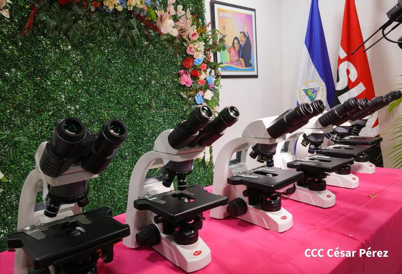 MINSA-MICROSCOPIOS-7