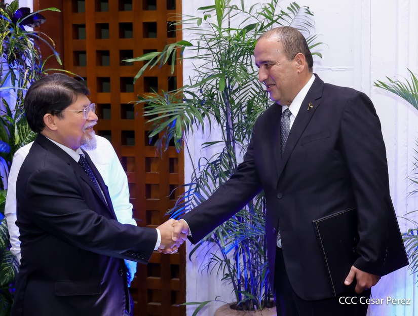 Nuevo-Embajador-de-Palestina-2