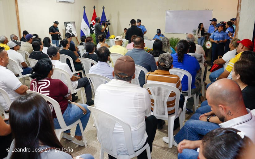 Capacitacion-a-vendedores-de-polvora-13