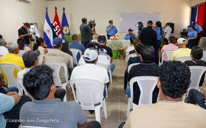 Capacitacion-a-vendedores-de-polvora-14