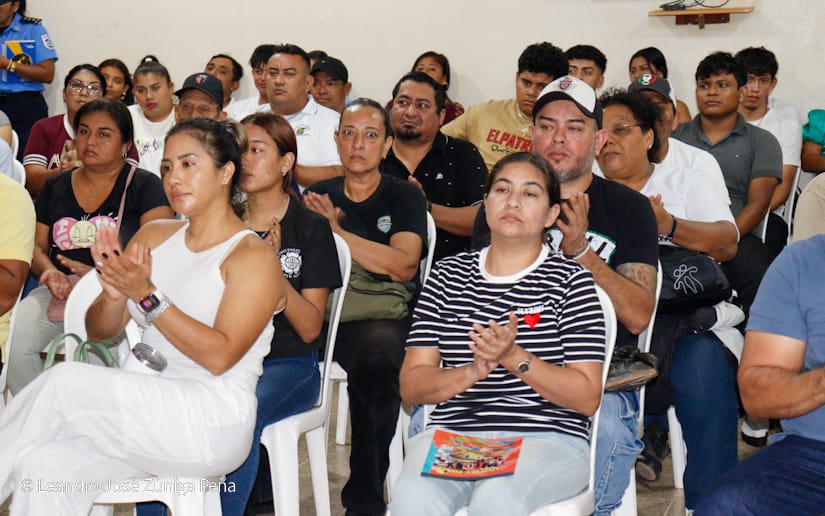 Capacitacion-a-vendedores-de-polvora-20