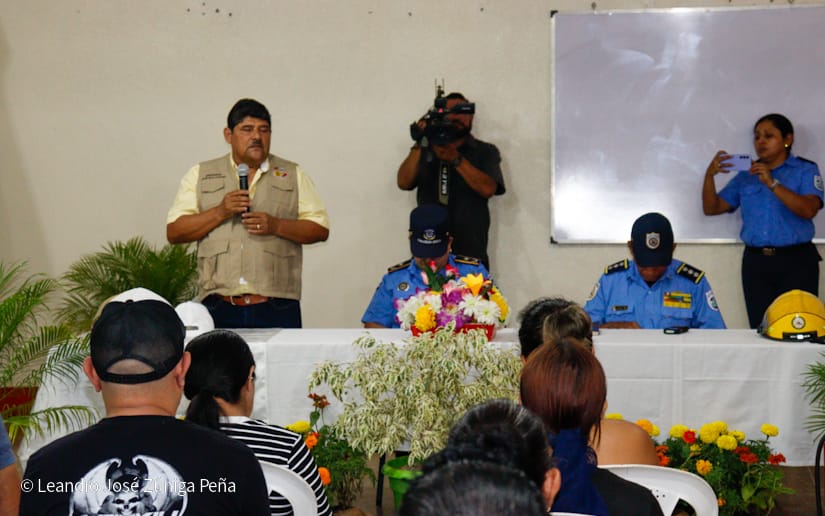 Capacitacion-a-vendedores-de-polvora-5