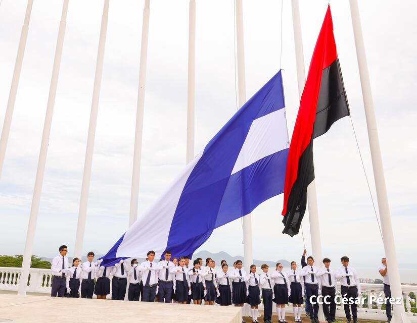 Bandera-Loma-Tiscapa-10