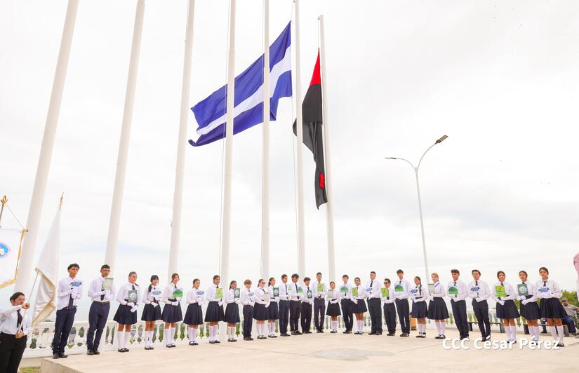 Bandera-Loma-Tiscapa-14