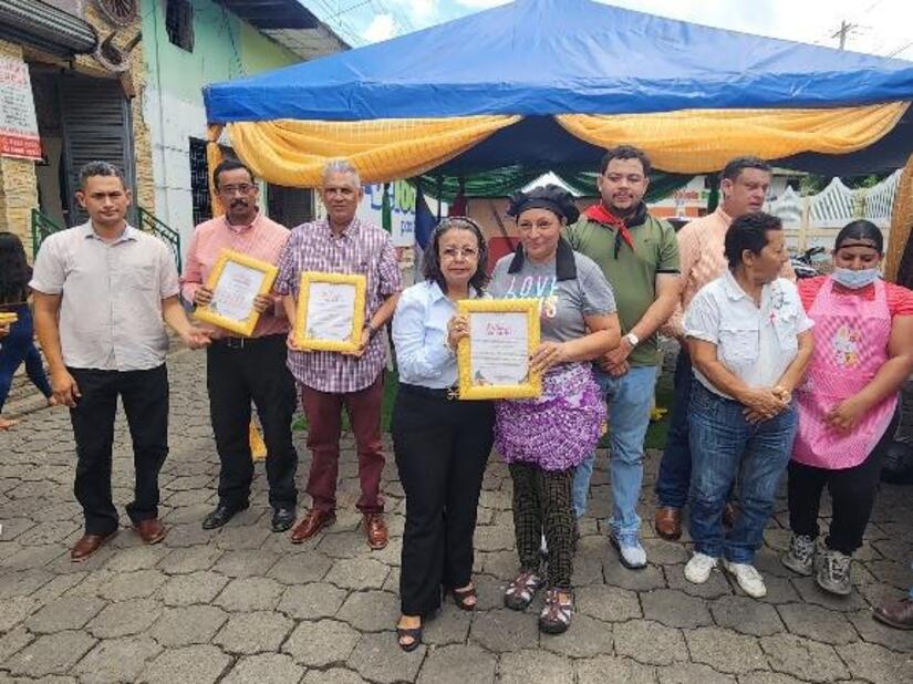 FESTIVALES-DE-FRITANGA-Y-GALLO-PINTO-1