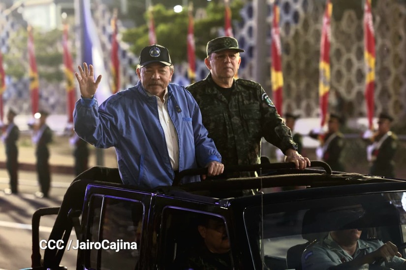 Desfile-Pueblo-Ejercito-10