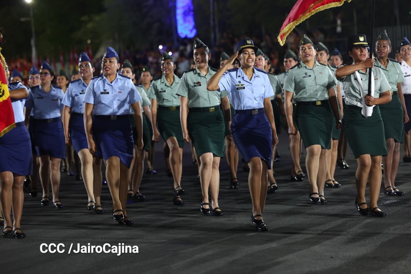Desfile-Pueblo-Ejercito-25