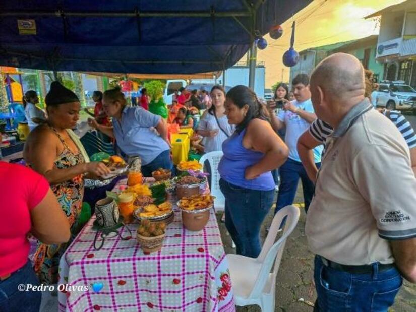 Fritanga-y-gallo-pinto-3