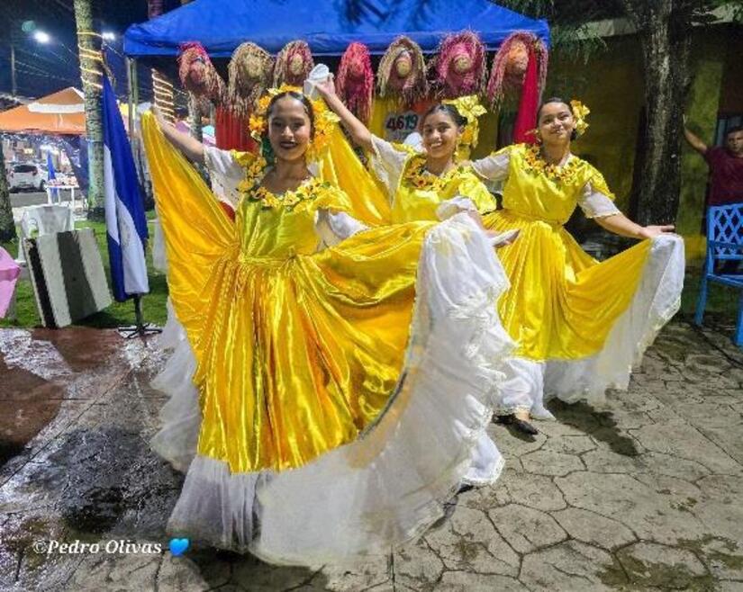 Fritanga-y-gallo-pinto-7