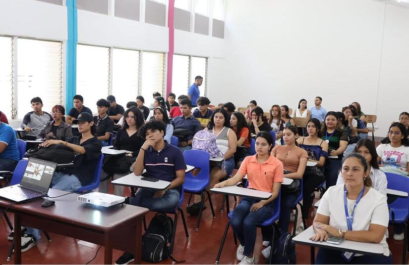 Universidad-La-Sandino-8