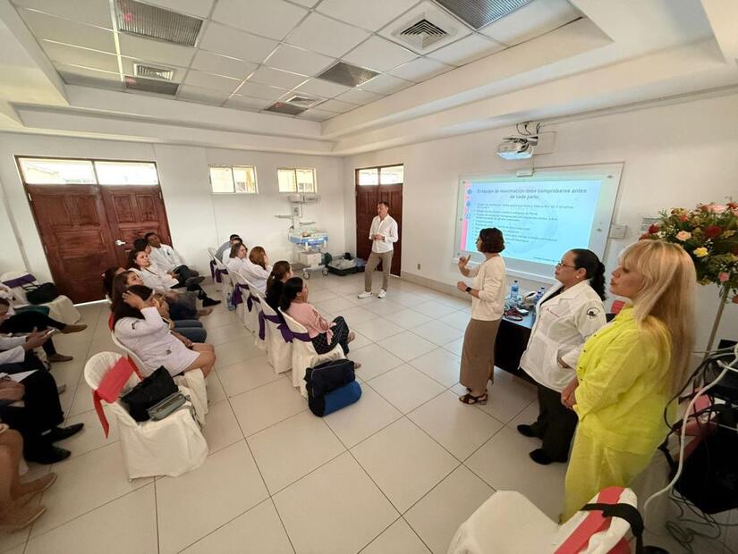 Seminario-a-medicos-de-Nicaragua-1