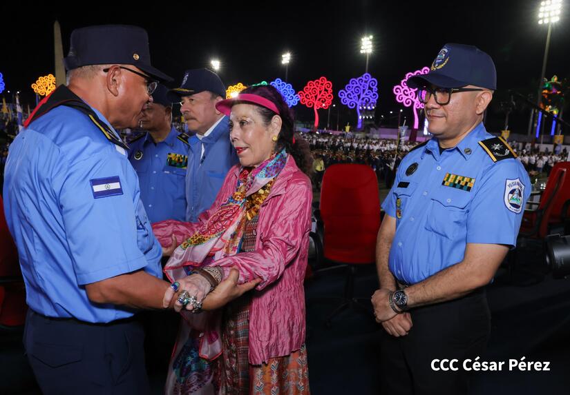 Aniversario-Policia-Nacional--(4)