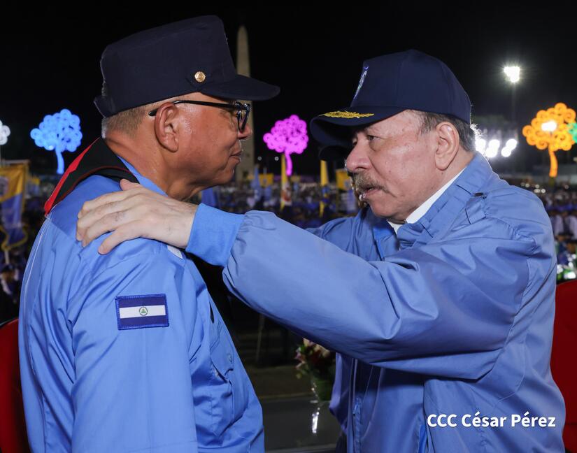 Aniversario-Policia-Nacional--(7)