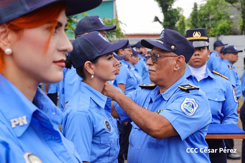 Ascensos-Policiales--(10)