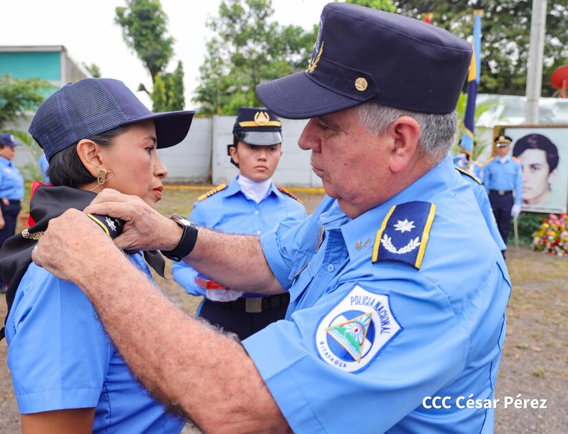 Ascensos-Policiales--(12)