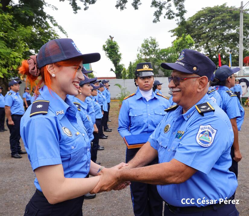 Ascensos-Policiales--(13)