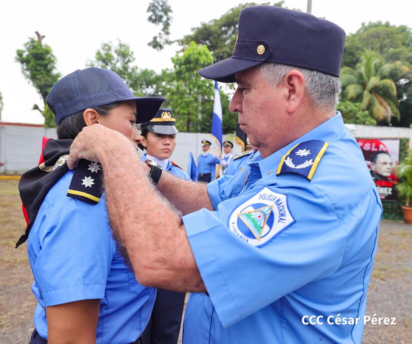 Ascensos-Policiales--(38)