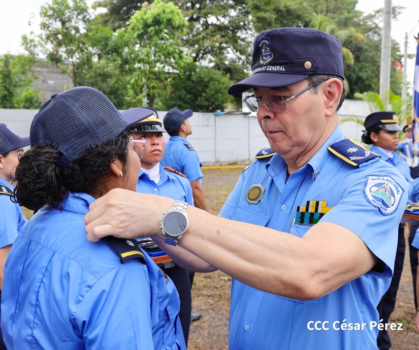 Ascensos-Policiales--(7)