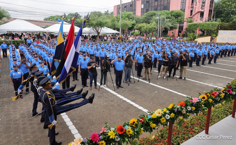 Ascensos-Policiales-11
