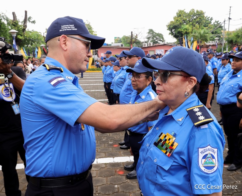 Ascensos-Policiales-22