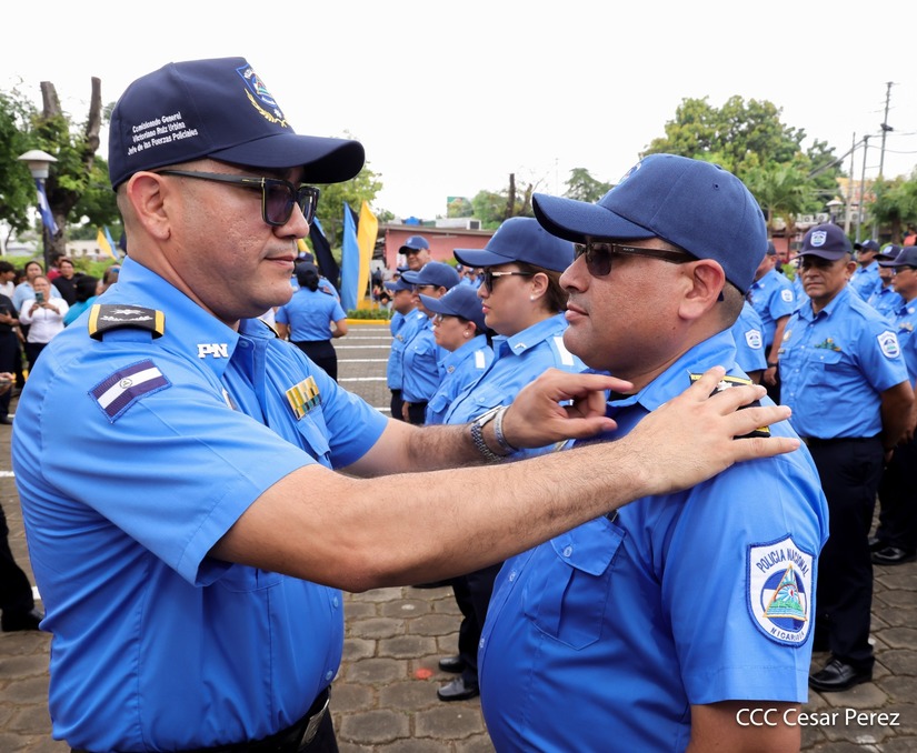 Ascensos-Policiales-24