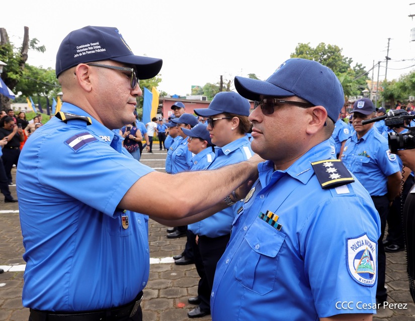Ascensos-Policiales-25