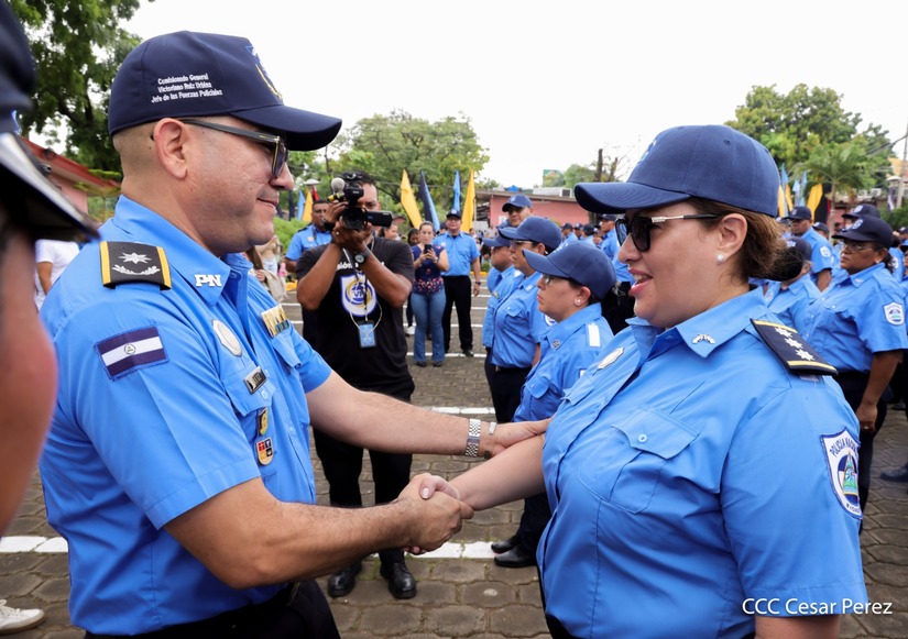 Ascensos-Policiales-28