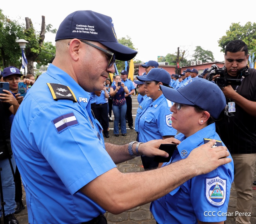 Ascensos-Policiales-30