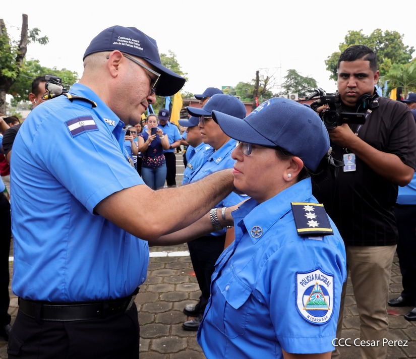 Ascensos-Policiales-31